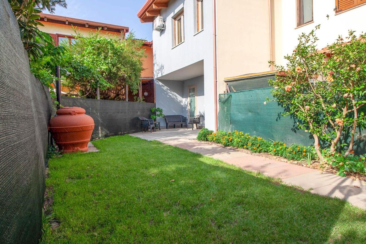 Domek Villa A 100Mt Dalla Spiaggia Capoterra Dış mekan fotoğraf